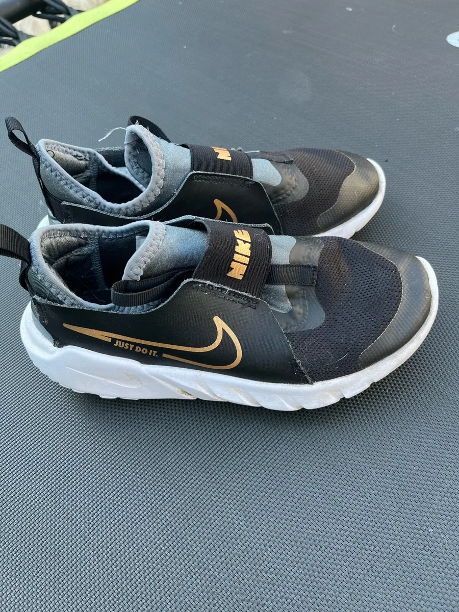 Nike FlexRunners Size 3 - Image 3