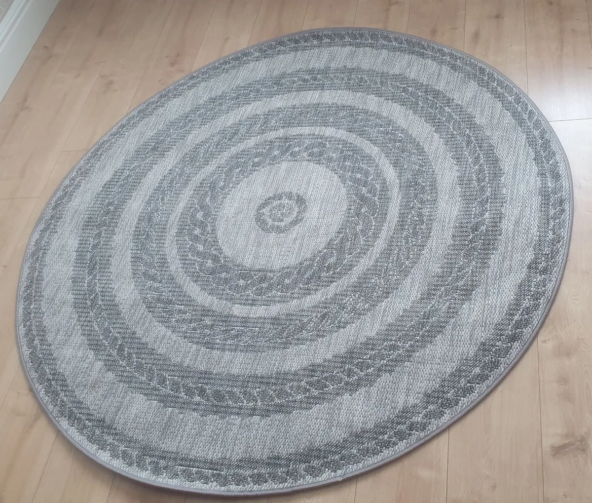 Double Sided Carpet Mat Rug 160cm Diameter - Image 2