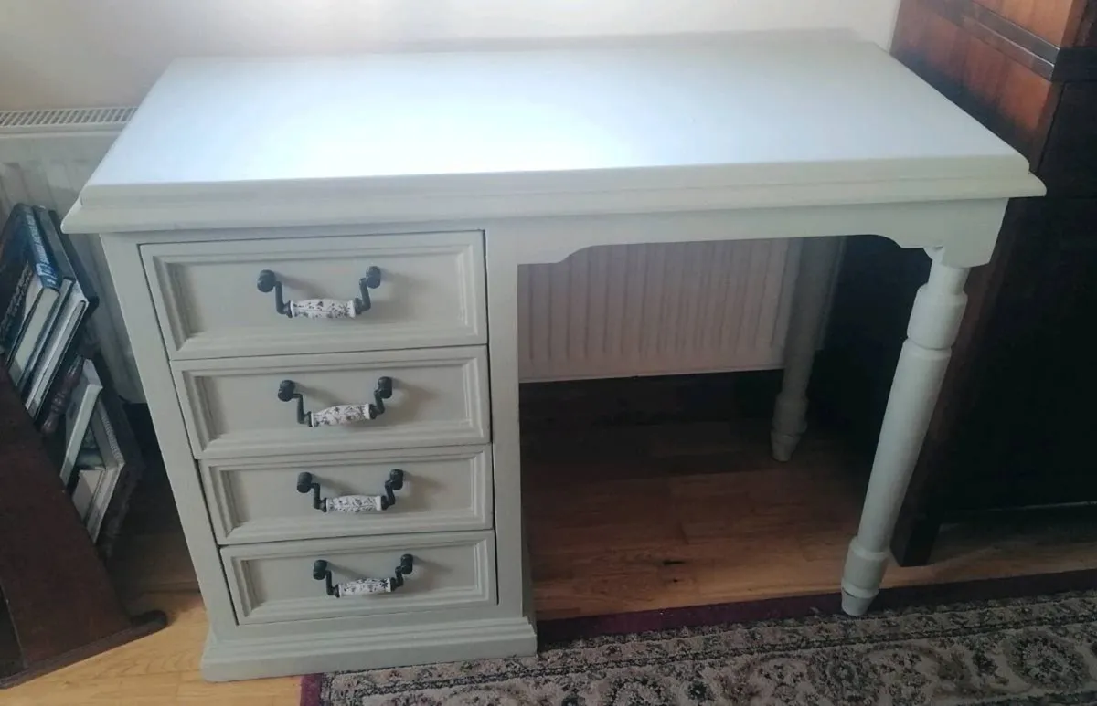 Dressing Table - Image 1