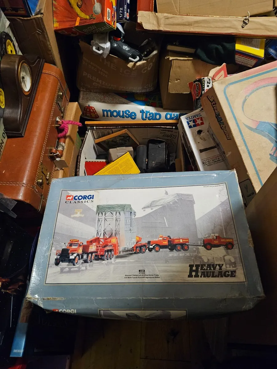 Corgi Diamond T Wynns Transport Heavy Haulage - Image 3