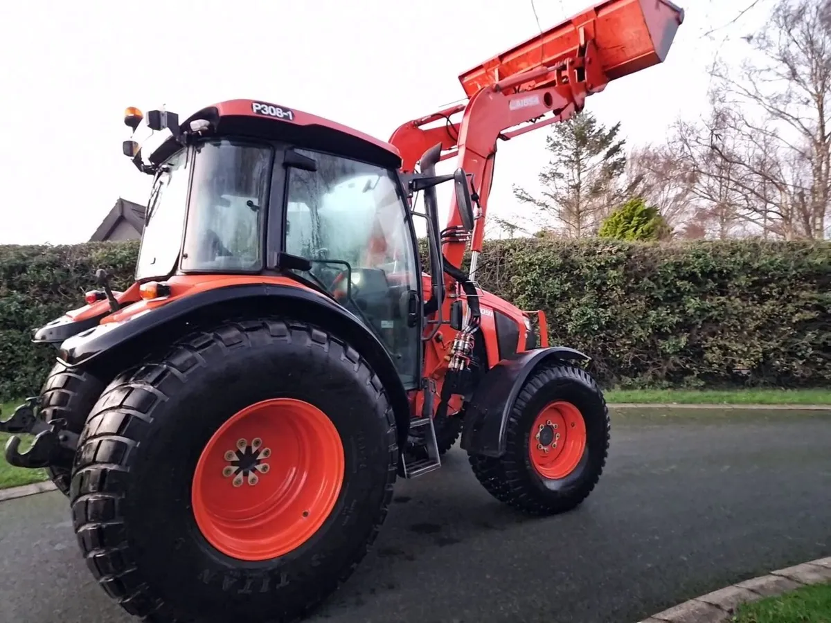 Kubota M5091 100hp Tractor with Loader - Image 3