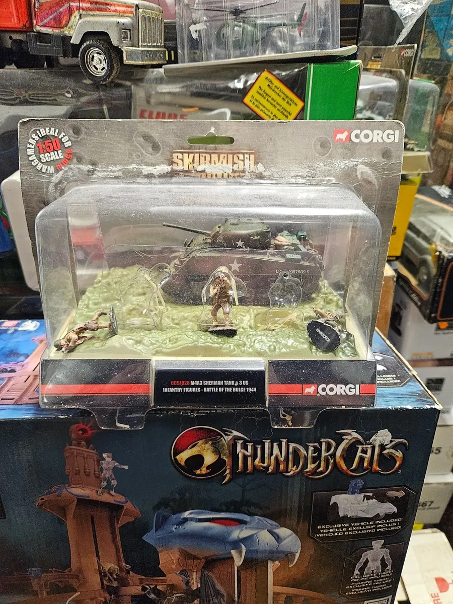 Corgi American WW2 Sherman Tank Skirmish - Image 1