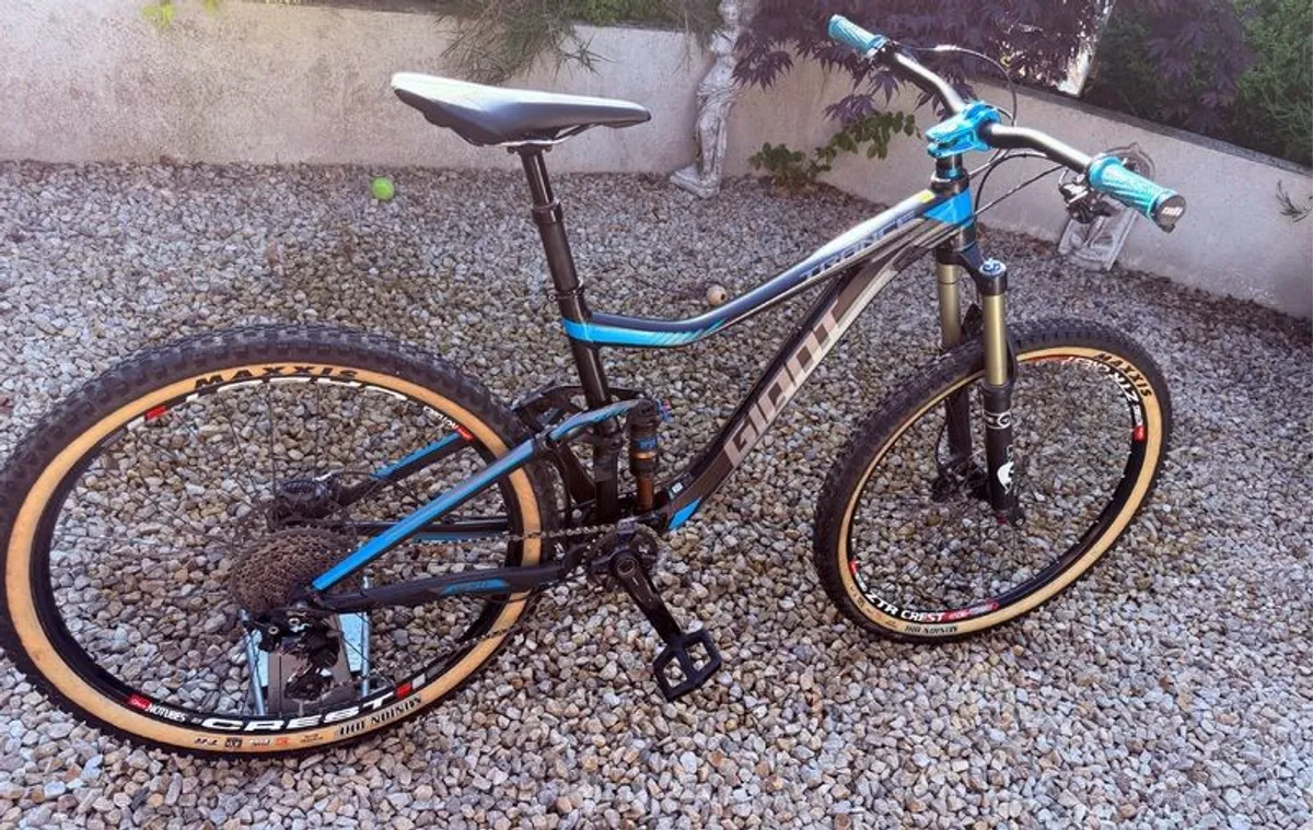 mountain bike Giant Trance 27.5 Full Suspension Trail Bike High Spec Upgrades size medium excellent condition - Image 3