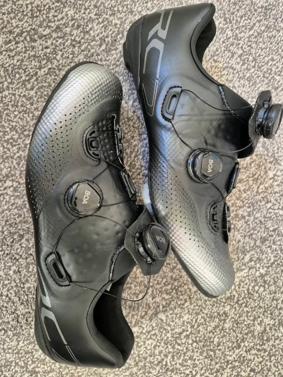Shimano RC7 uk44 cycling shoes - Image 1