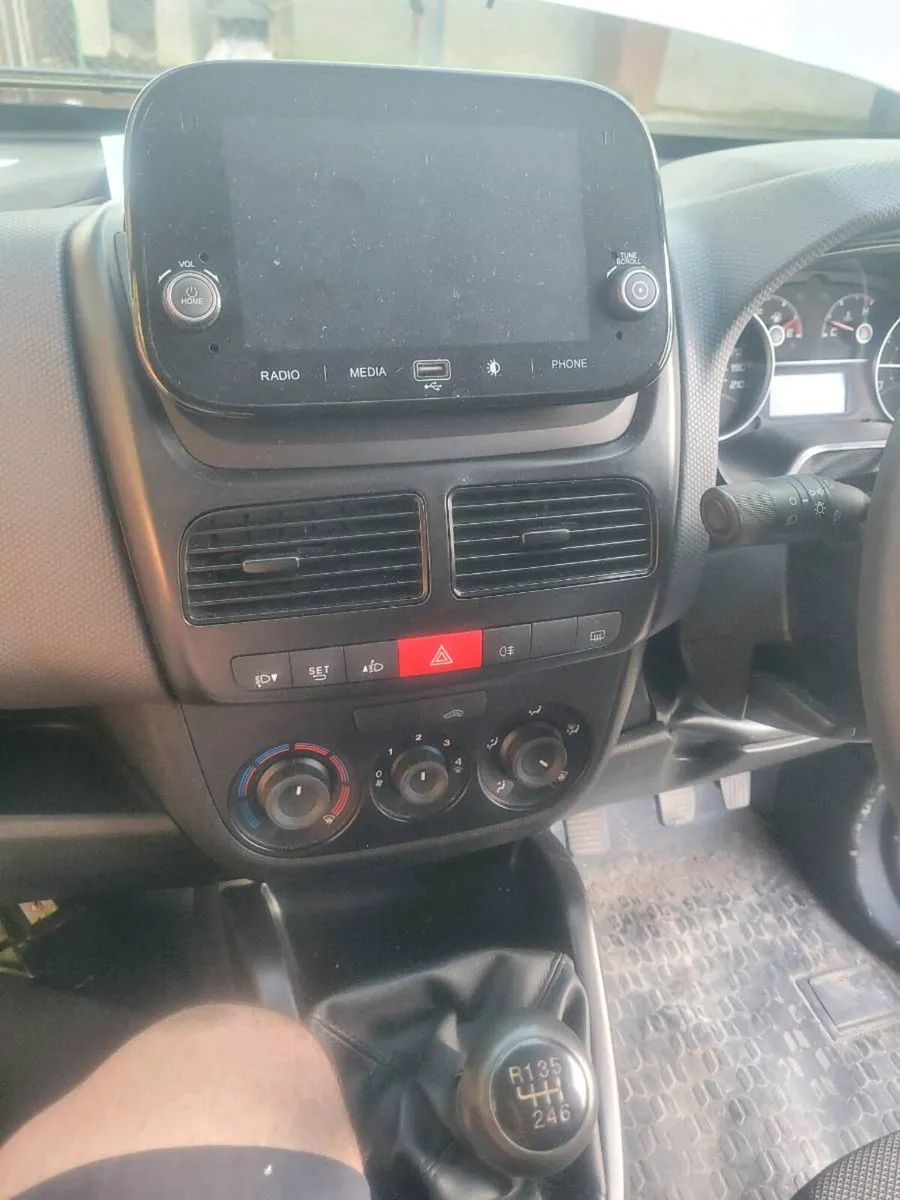 231 Fiat doblo business model 1.6 ,tbelt broken - Image 3