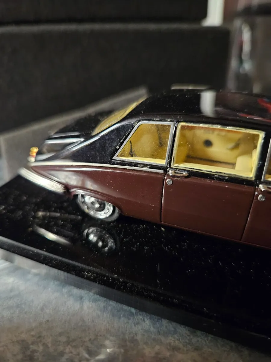 Corgi TRL Daimler - Image 3