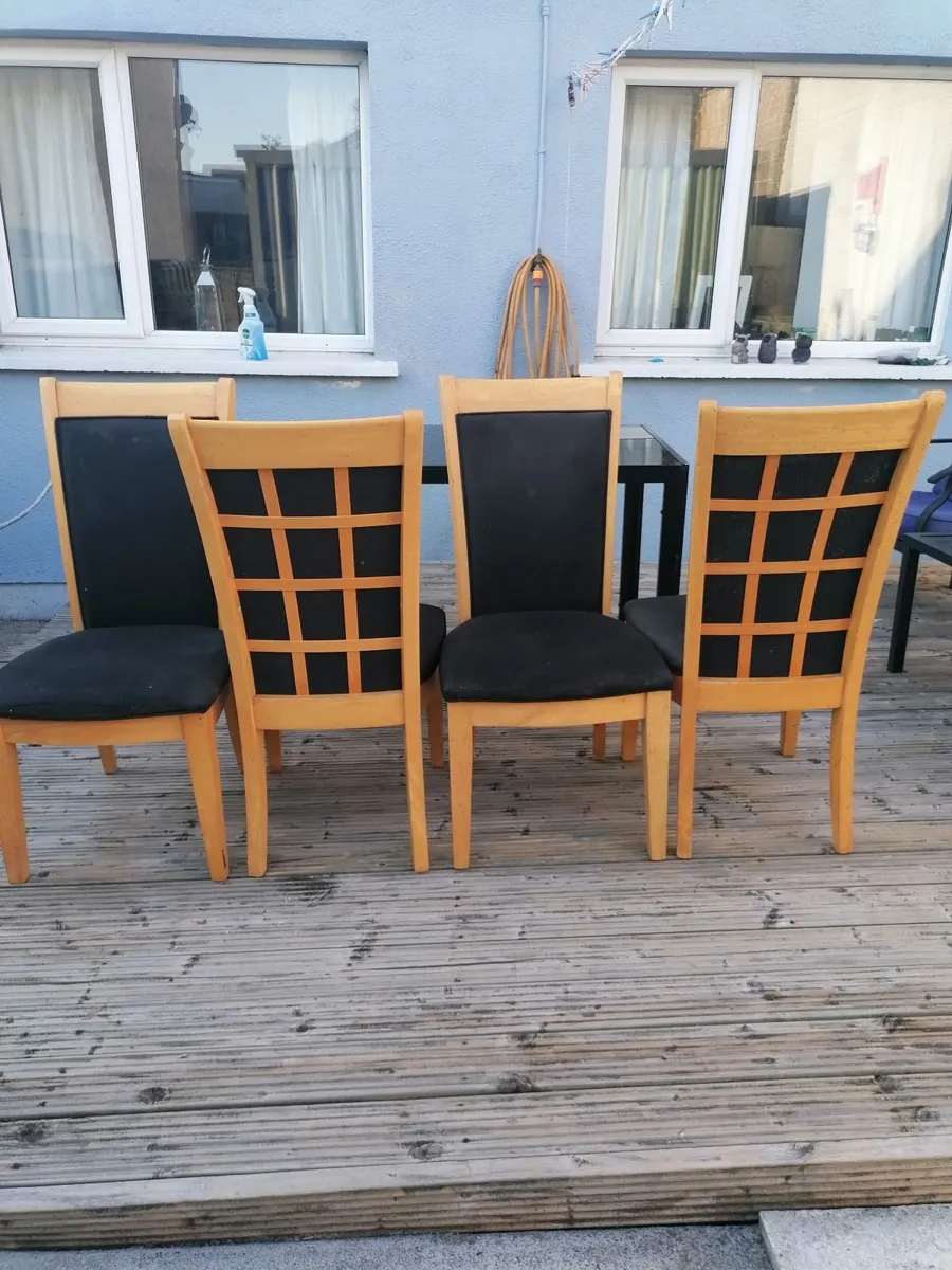 Table and 4 chairs - Image 2