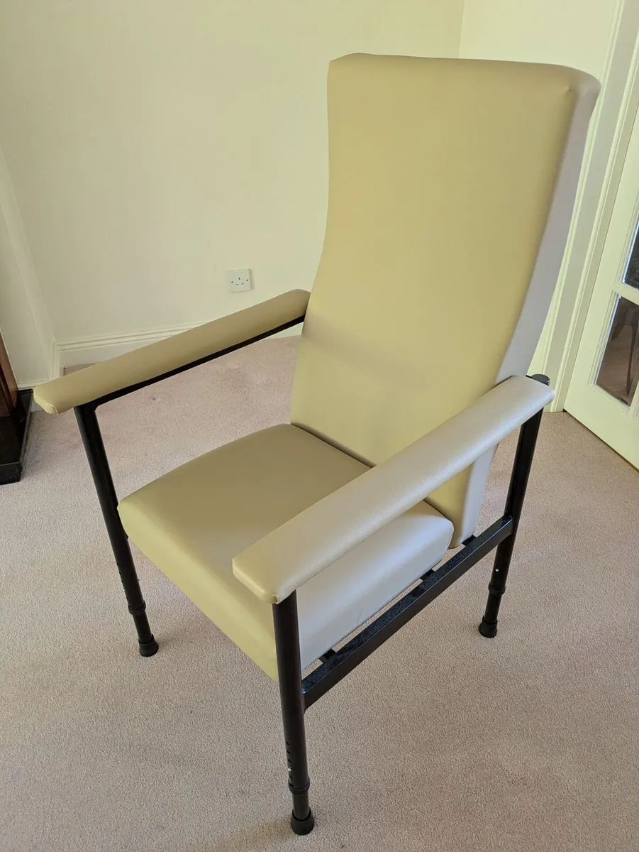 Height Adjustable Orthopaedic Chair - Image 1