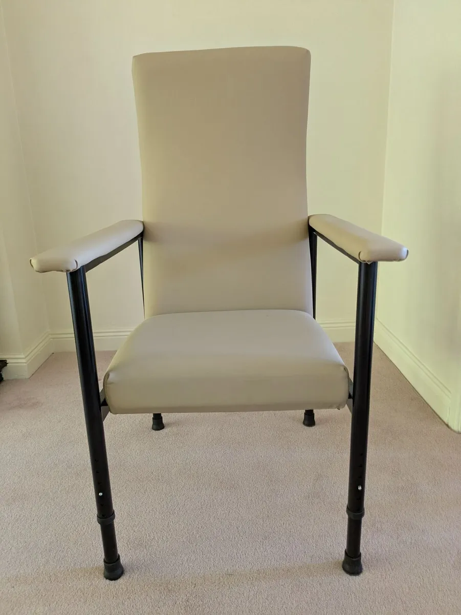 Height Adjustable Orthopaedic Chair - Image 2