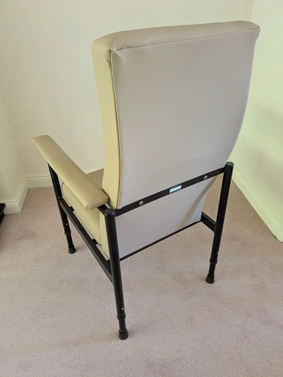 Height Adjustable Orthopaedic Chair - Image 3