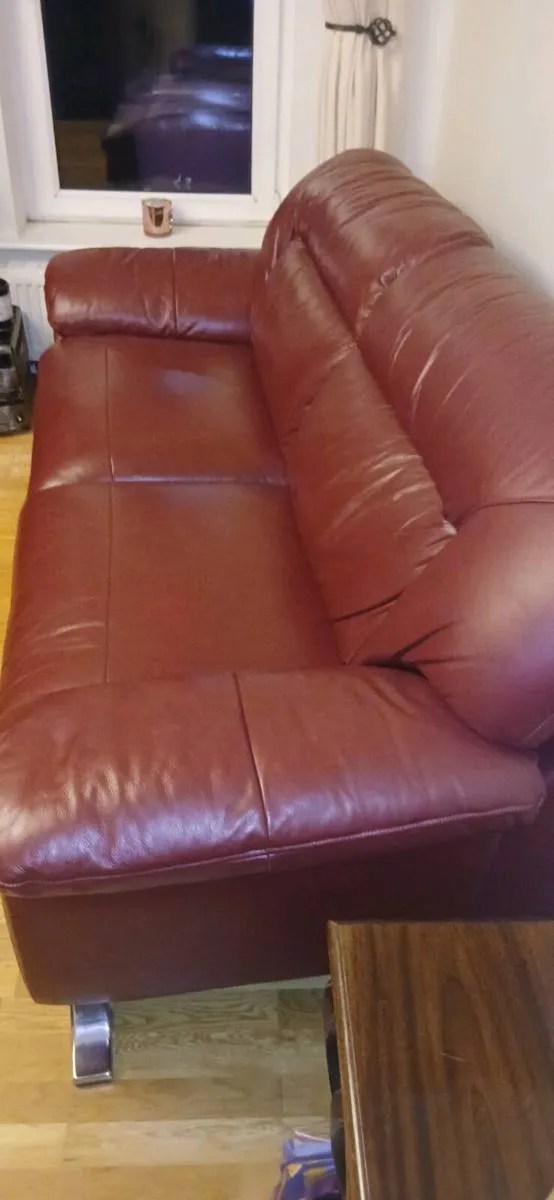 Red 2 seater leather couch - Image 2