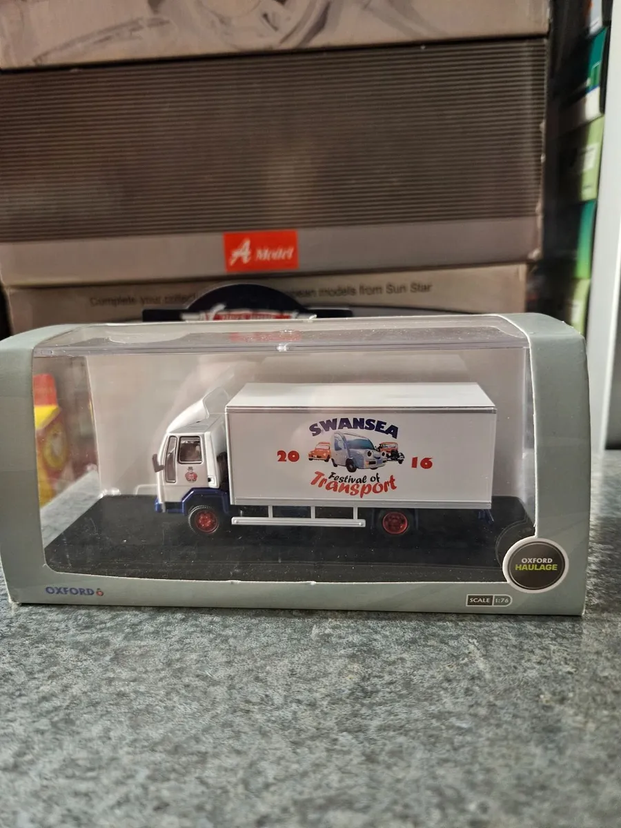 Corgi Oxford Ford Truck - Image 2
