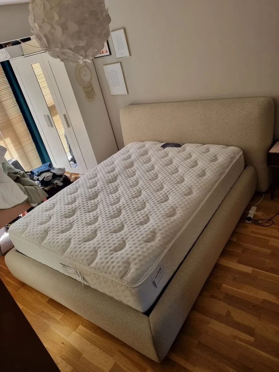 King size mattress brand new - Image 1