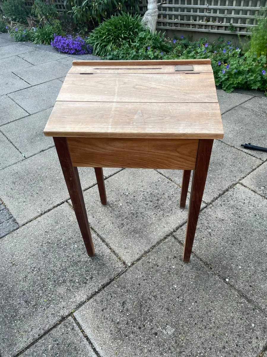 Old school desk - Image 1