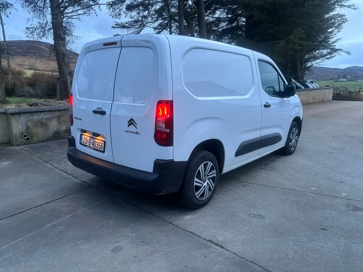 2023 Citroen Berlingo 1.5HDI - Image 2