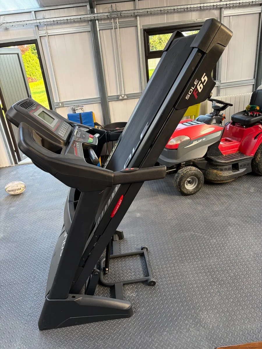 Sole F65 Treadmill - Image 3
