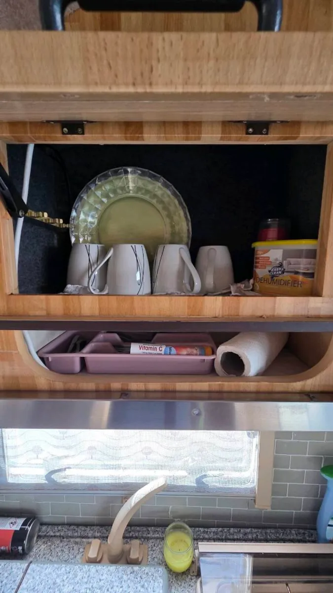 Motor Home - Image 4