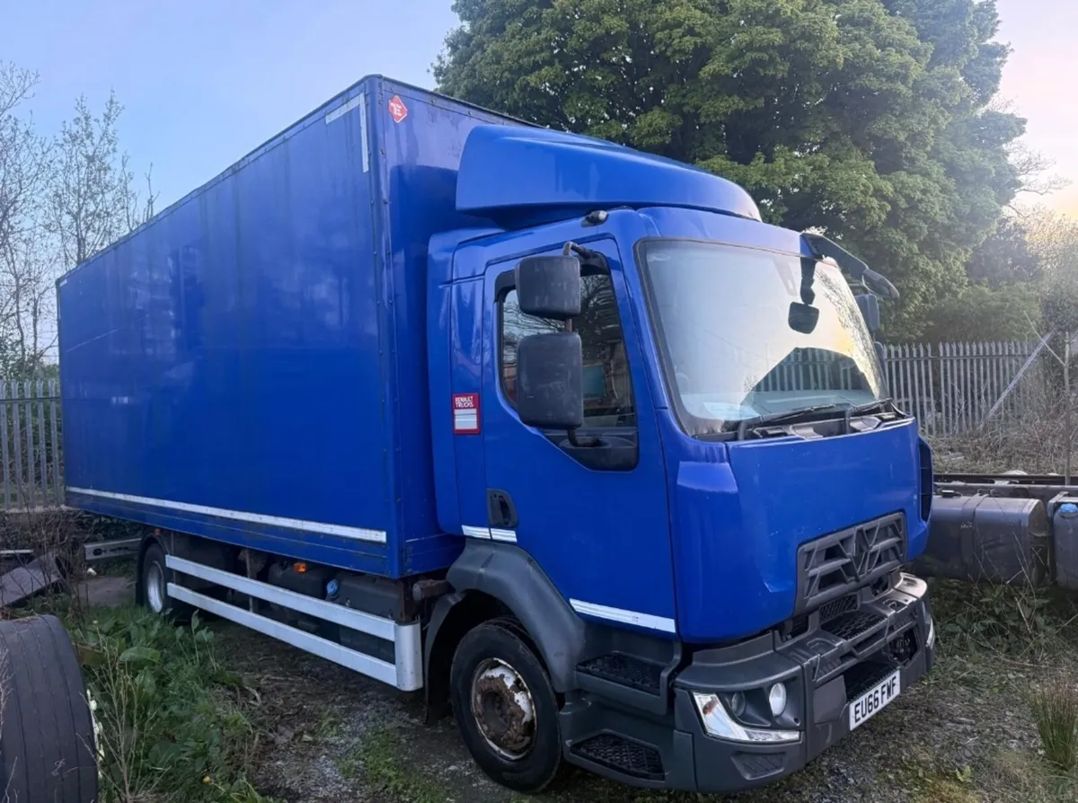 Renault d10 box body