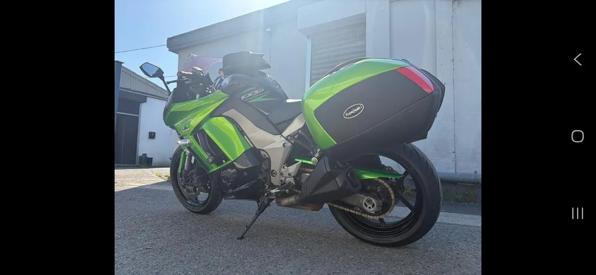 2011 Kawasaki Z1000 sx - Image 2