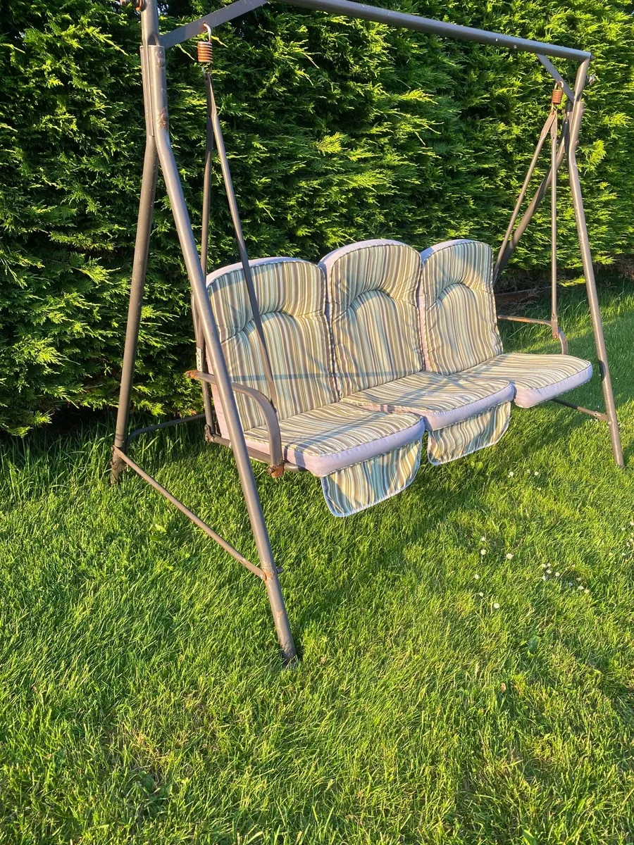 Garden swing chair - Image 1