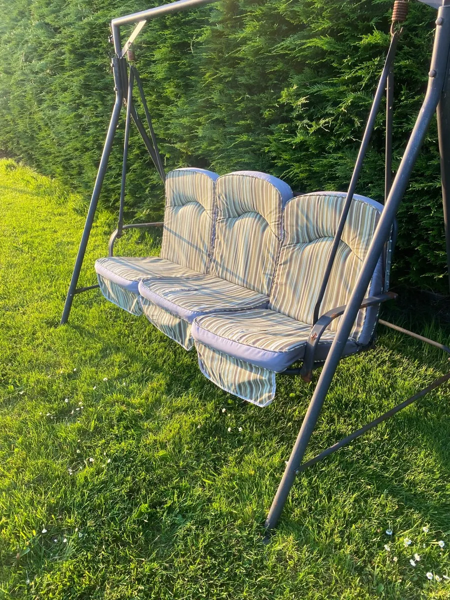Garden swing chair - Image 2