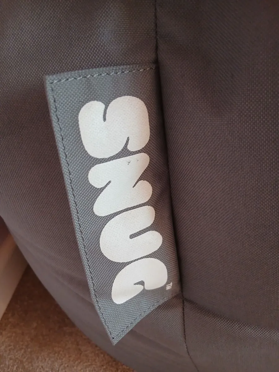 Grey snug bean bag - Image 2
