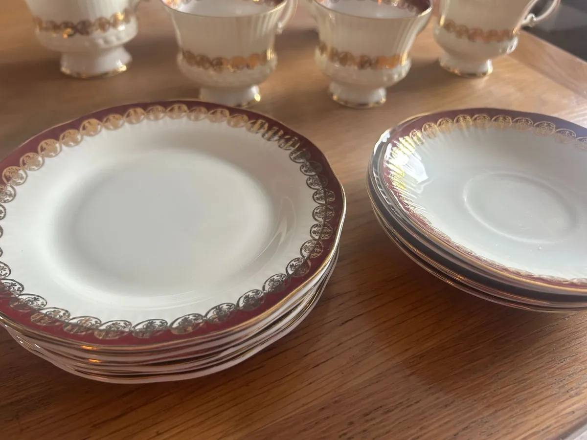Vintage Elizabethan Burgundy & Gold Tea Set - Image 2