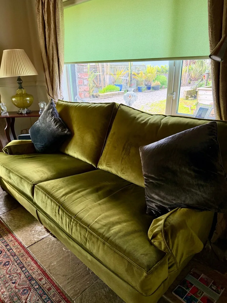 Couch - Image 2