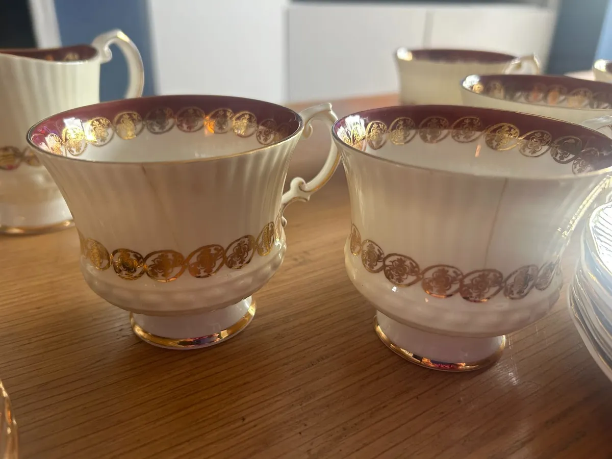 Vintage Elizabethan Burgundy & Gold Tea Set - Image 3