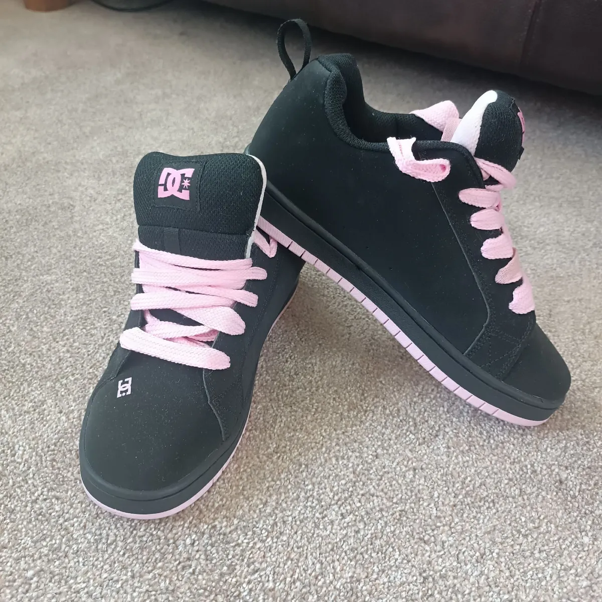 New DC Shoes Court Graffik (Black/Pink) - Image 2