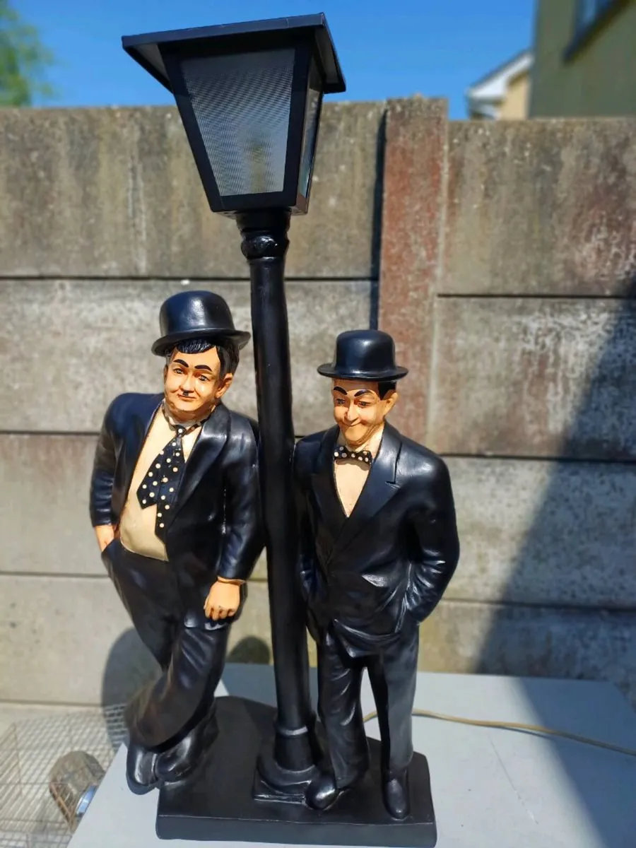 Large Vintage Laurel & Hardy Sculpture - Image 3