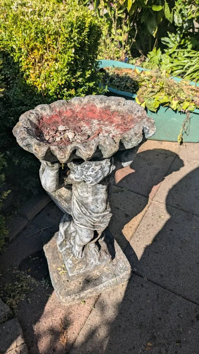 Angel and Shell Stone Birdbath garden statue - Image 4