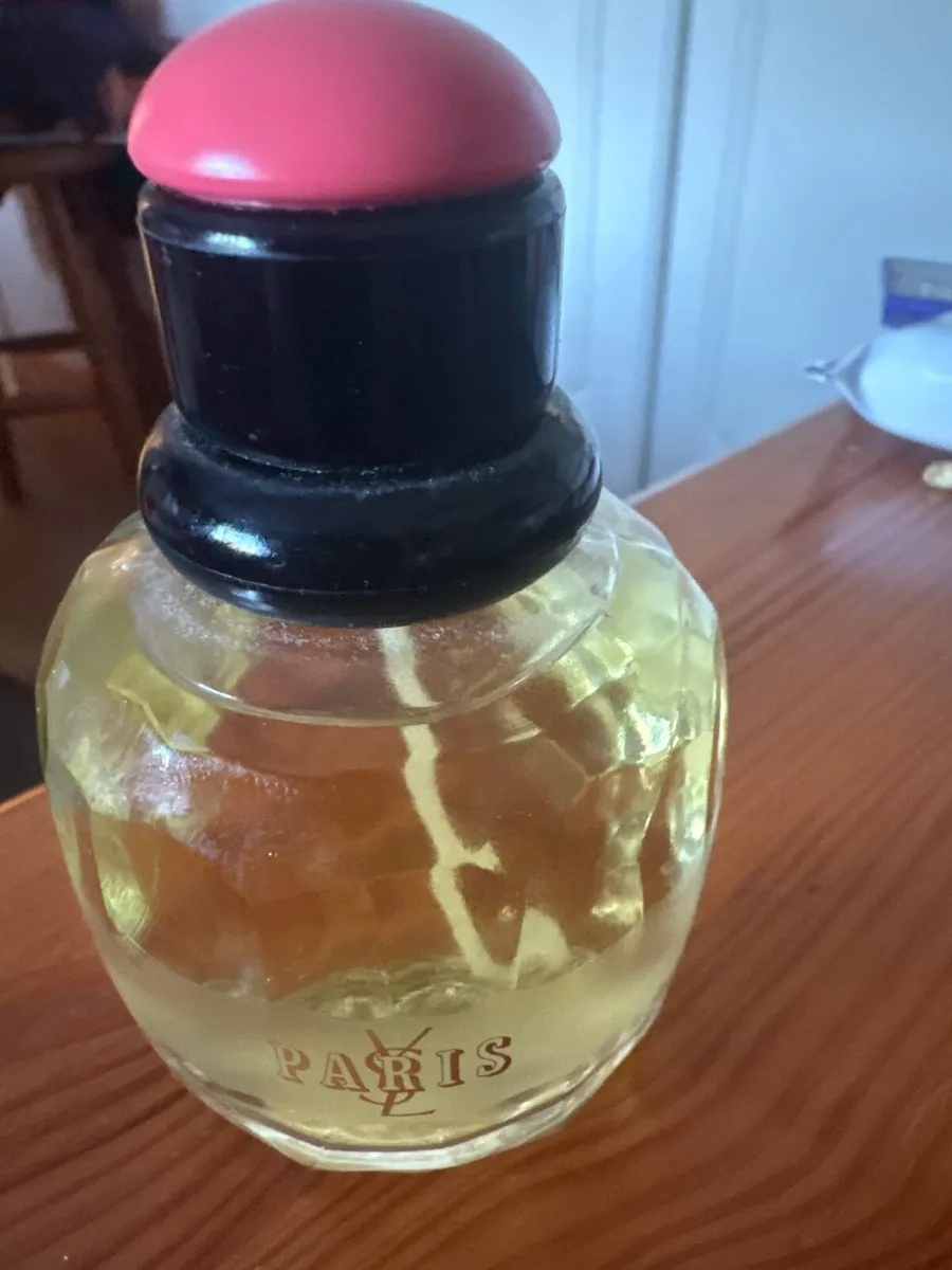 Yves saint Laurent perfume