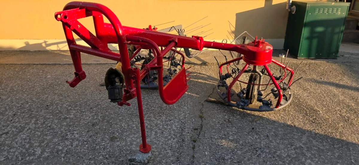 Various Farm machinery clearance sale - Image 1