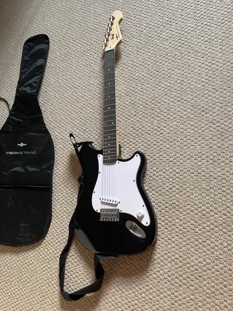 *LIKE NEW* Beginner Friendly Electric Guitar - Image 2