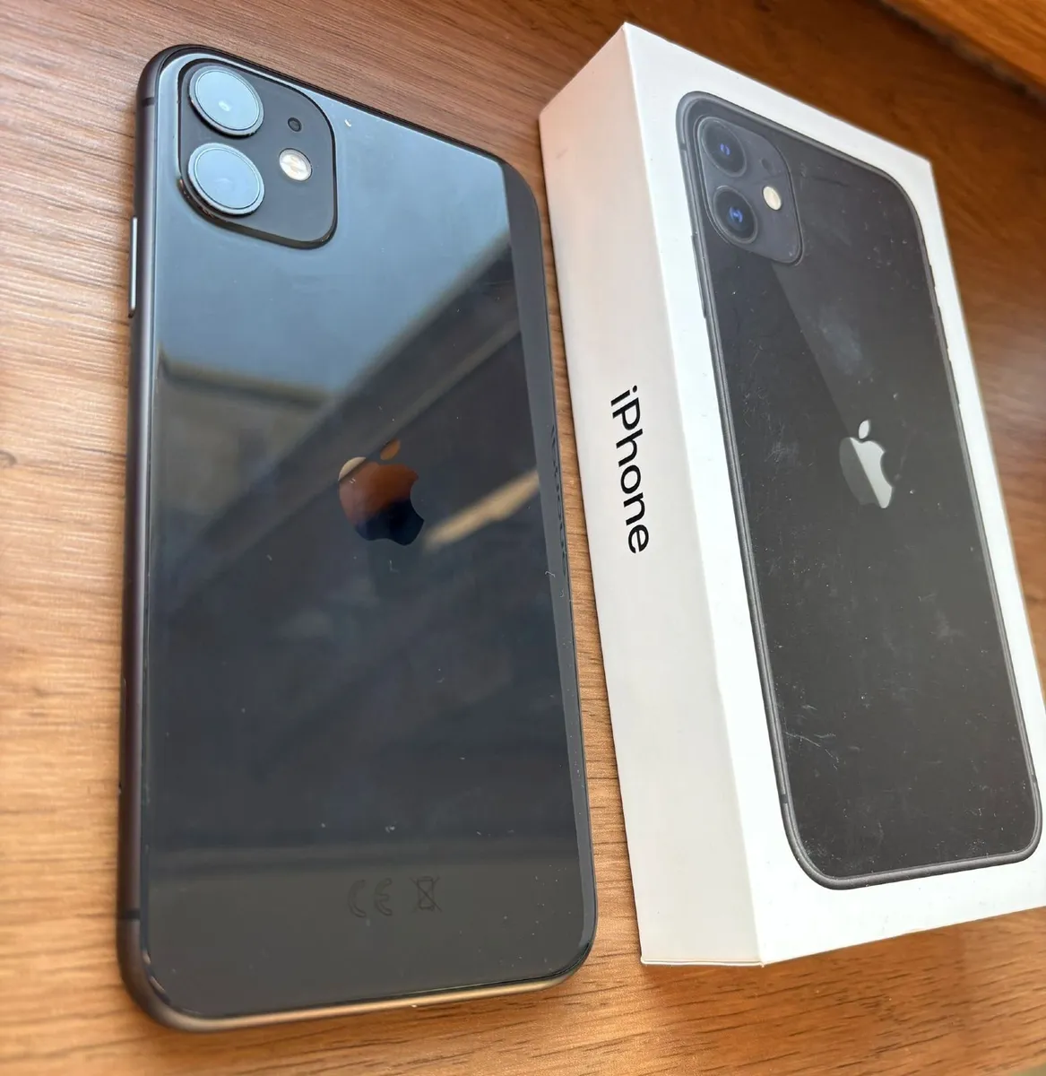 iPhone 11 in perfect condition - Image 4