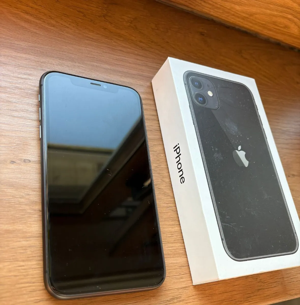 iPhone 11 in perfect condition - Image 1