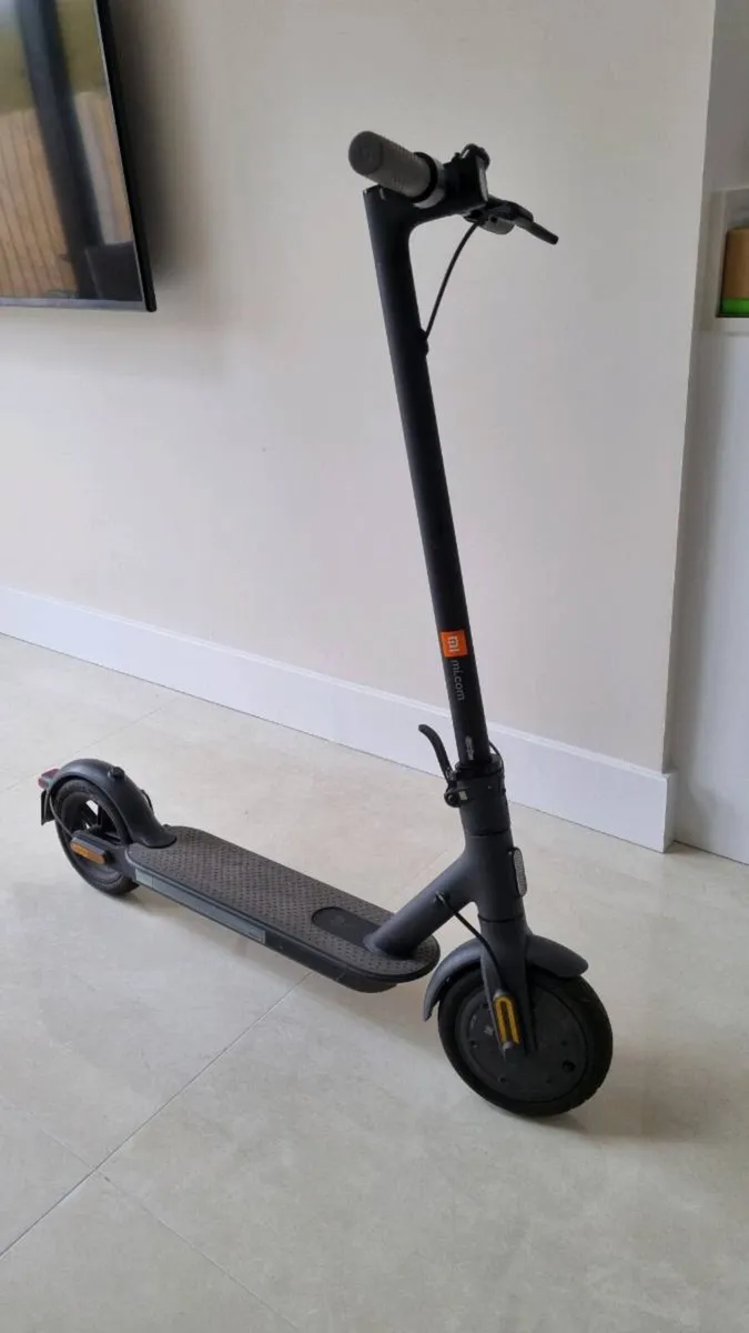 Xiaomi Electric Scooter – Excellent Condition + Ex - Image 1