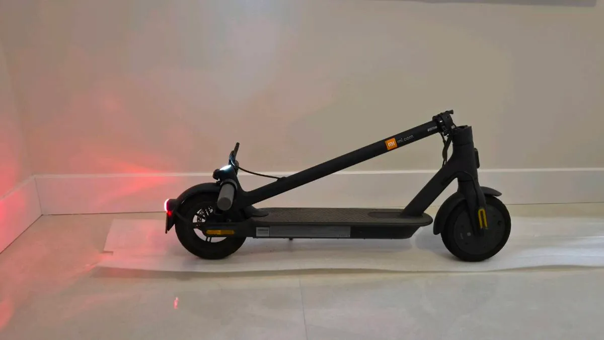 Xiaomi Electric Scooter – Excellent Condition + Ex - Image 2