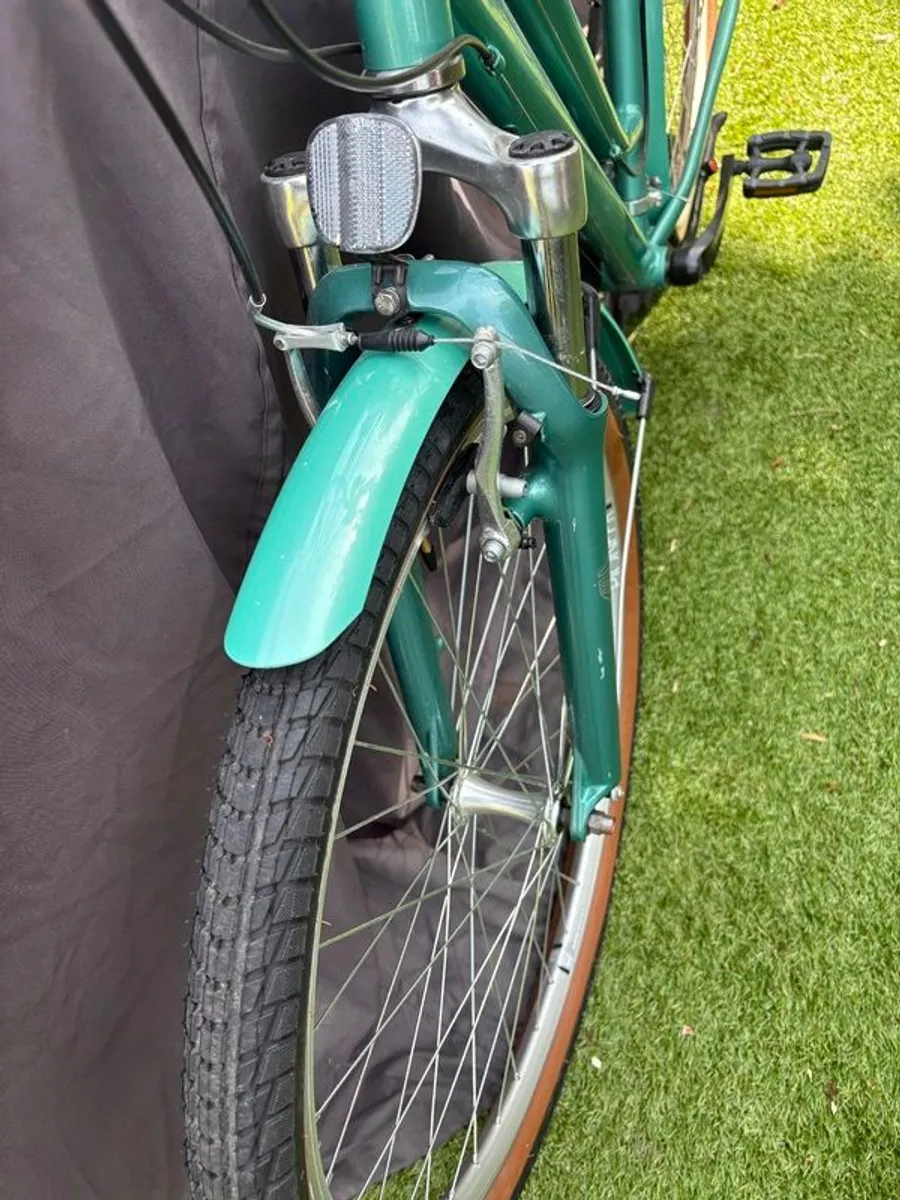 Raleigh Pioneer Trail ladies bike - Image 3
