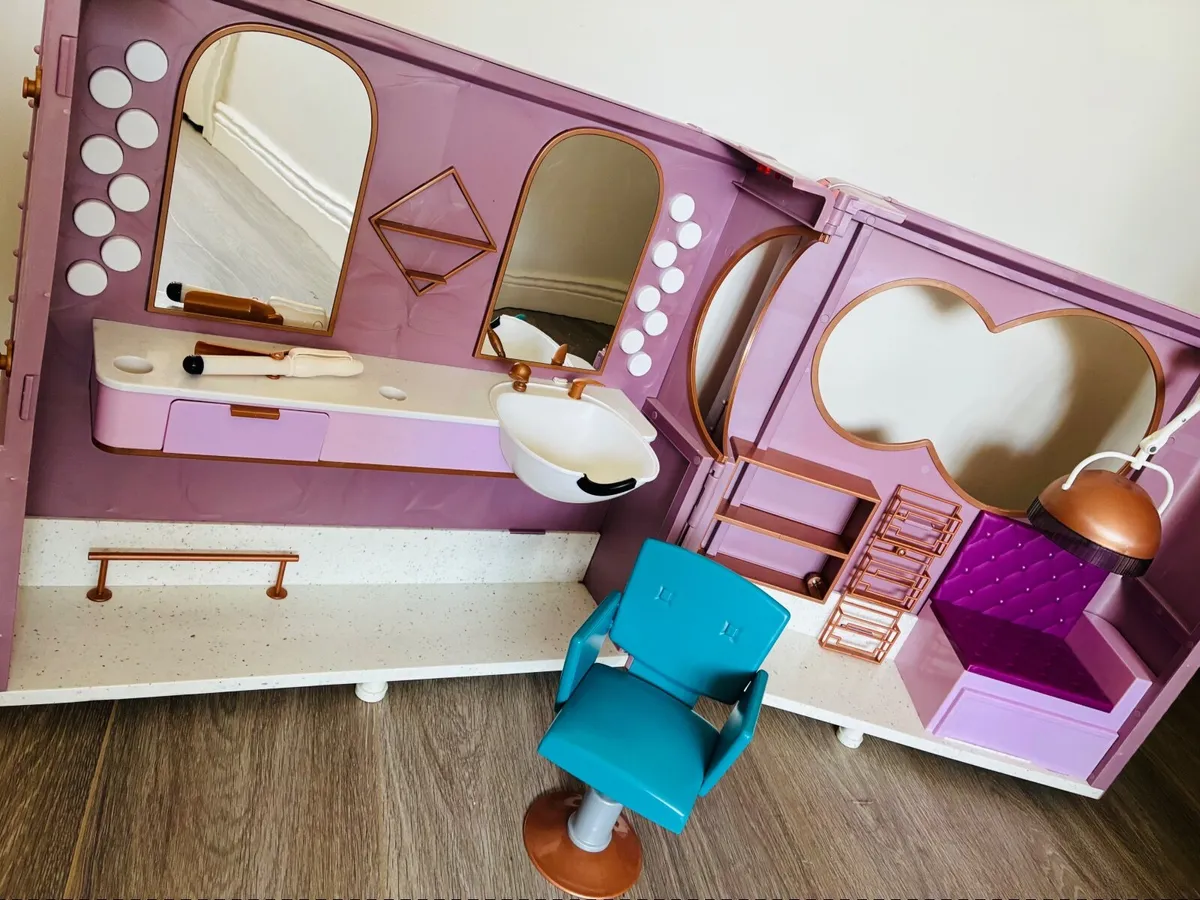 Our Generation Hair Salon On Wheels playset - Image 2