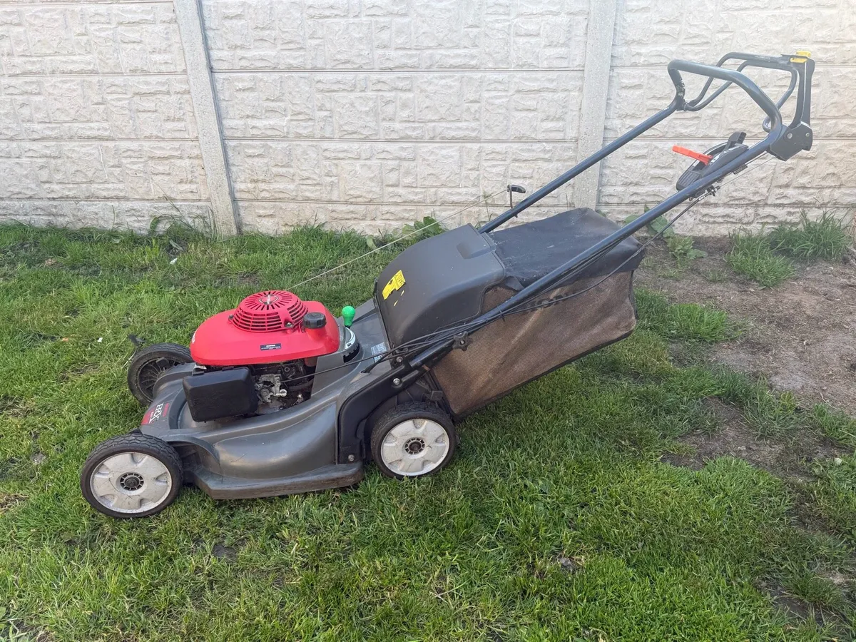 Honda lawnmower - Image 1