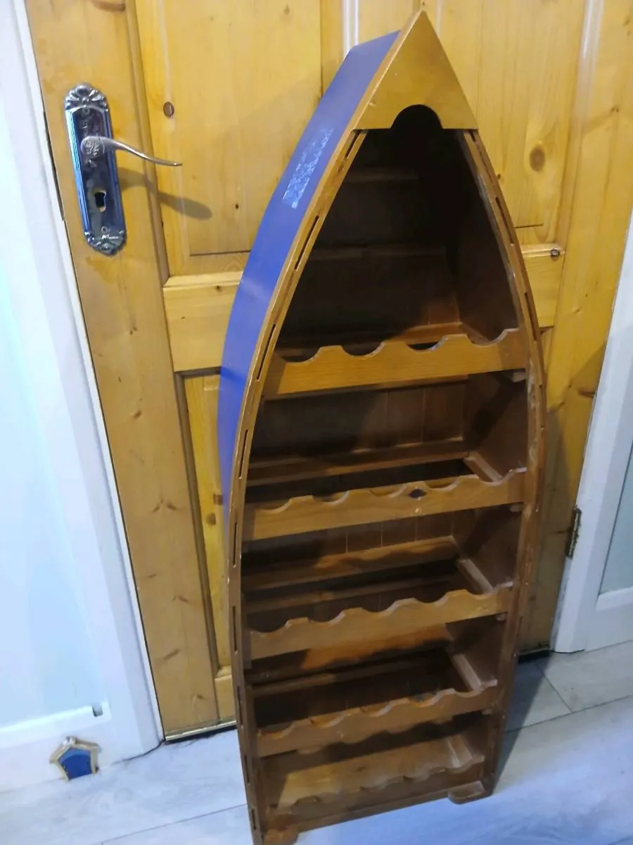 Boat-shaped Wine rack - Image 1
