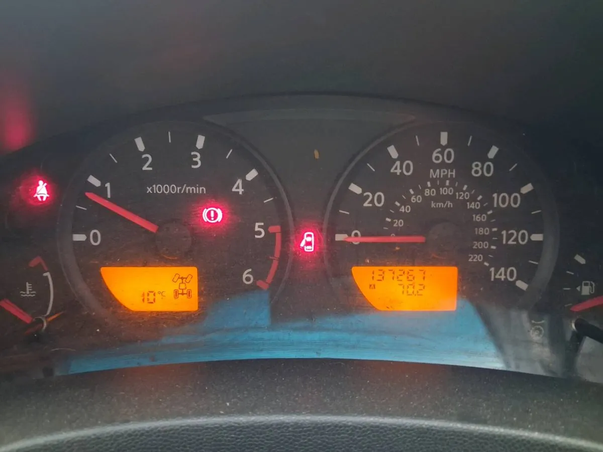 Nissan navara - Image 4