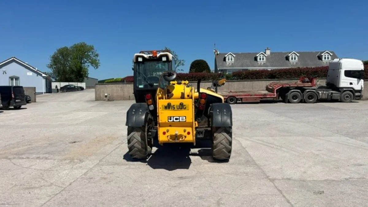2015 JCB 235 125 - Image 3
