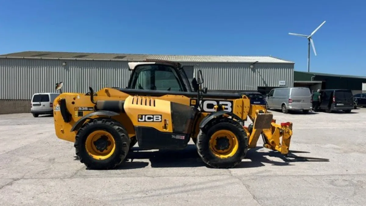 2015 JCB 235 125 - Image 4