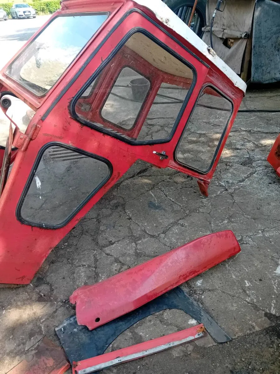 Cab to suit massey 35 or 135 - Image 2