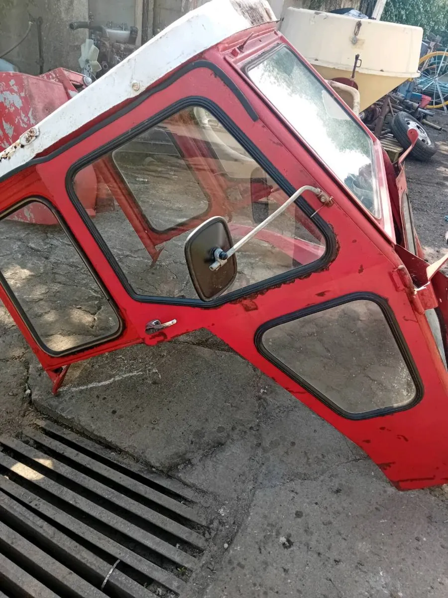 Cab to suit massey 35 or 135 - Image 3