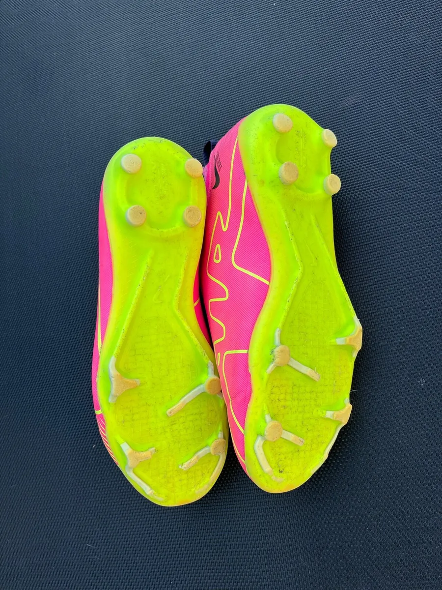 Football Boots Nike Size 3 - Image 4