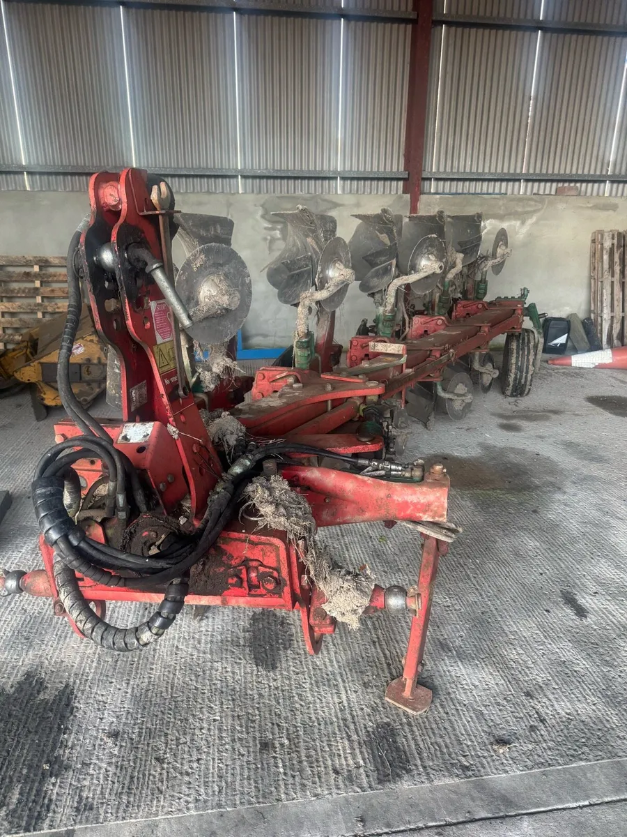 Kevernland 5 furrow - Image 1